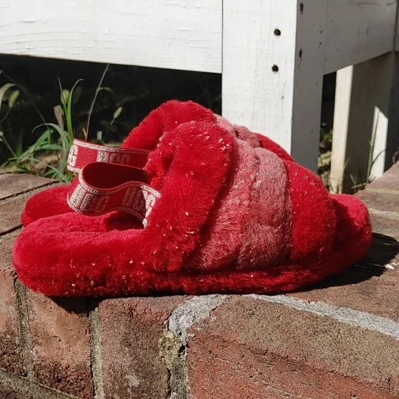 UGG Fluff Yeah Red Metallic Sparkle Slippers Size 8 (1525)